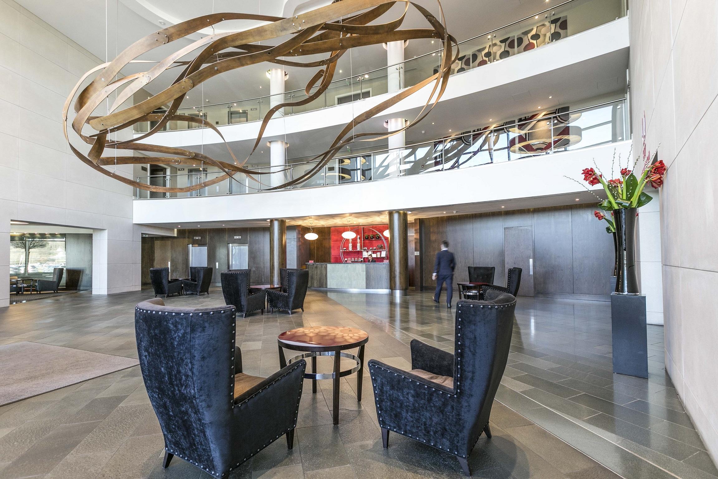 Brooklands Hotel & Spa Вейбридж Экстерьер фото